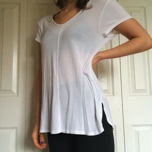 White boutique v-neck tee